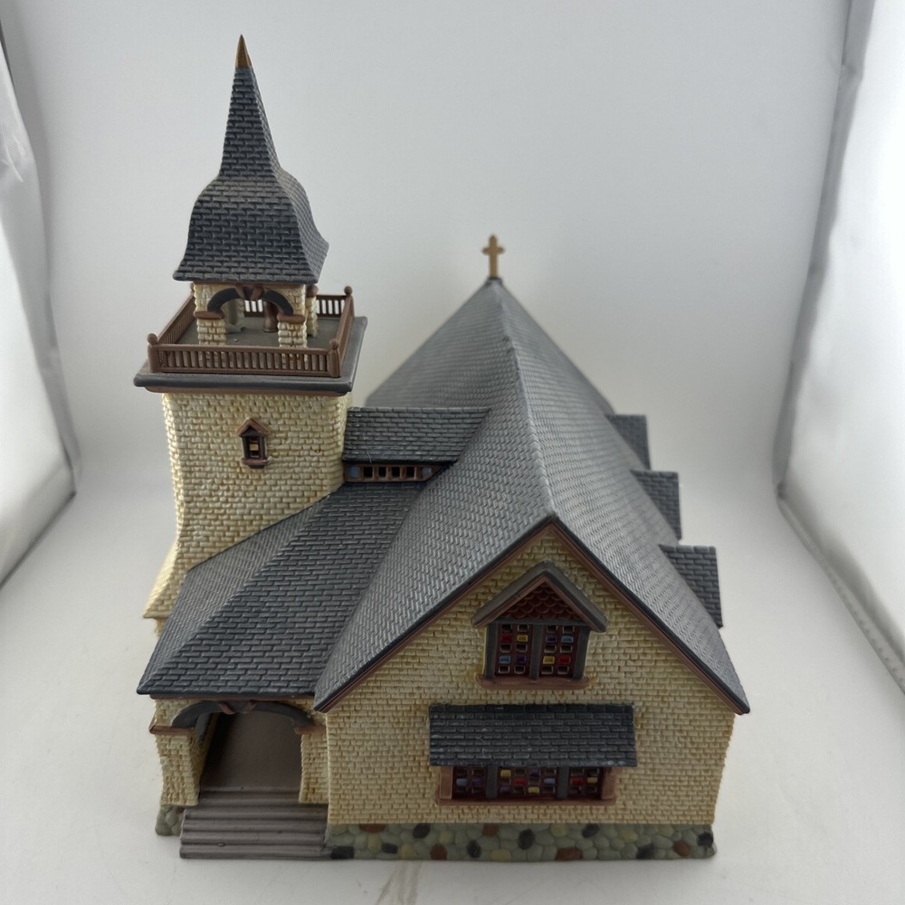 Dept 56 Seasons Bay First Edition Chapel on the Hill 53302 Lighted